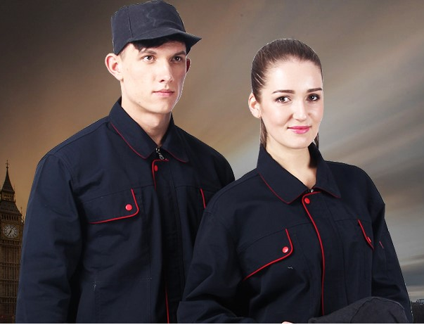 Ingrese al mundo de la moda y proponga la elección clásica de los uniformes en el lugar de trabajo