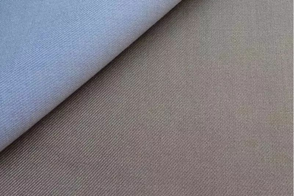 ¿Para qué se usa la tela de sarga de algodón?